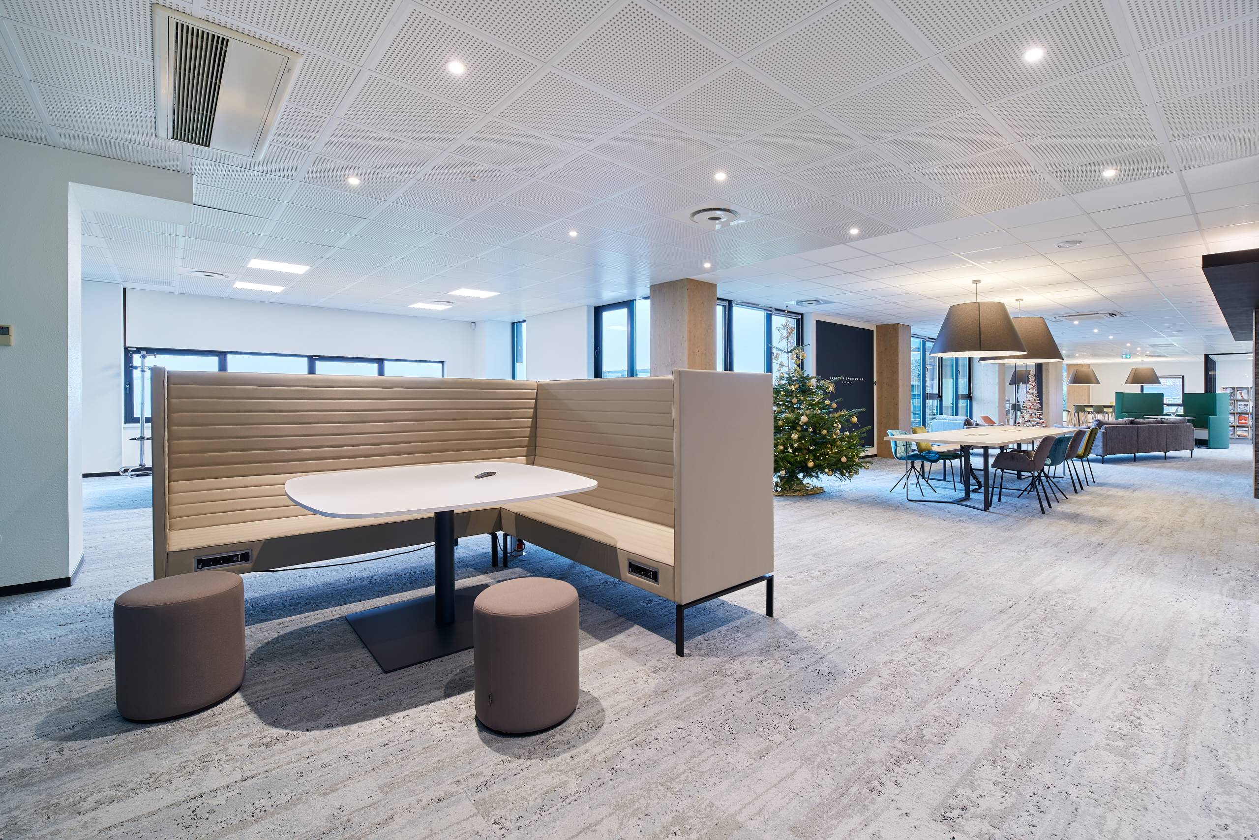 Tertia Solutions, spécialiste en mobilier de bureau professionnel - Espace de réunion informelle Columbia