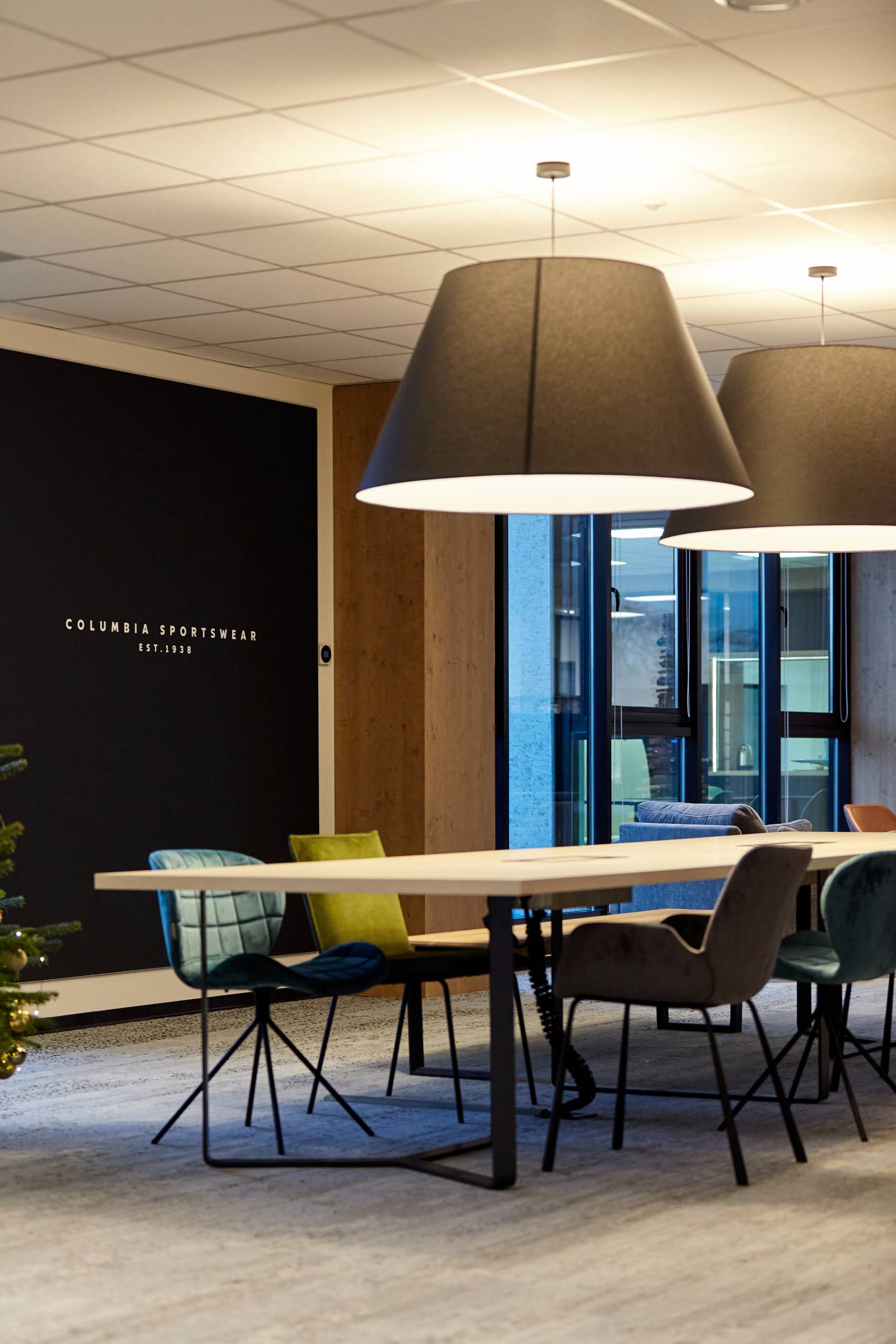 Tertia Solutions, spécialiste en aménagement de bureau professionnel - Détails Workcafé - Espace de socialisation Columbia
