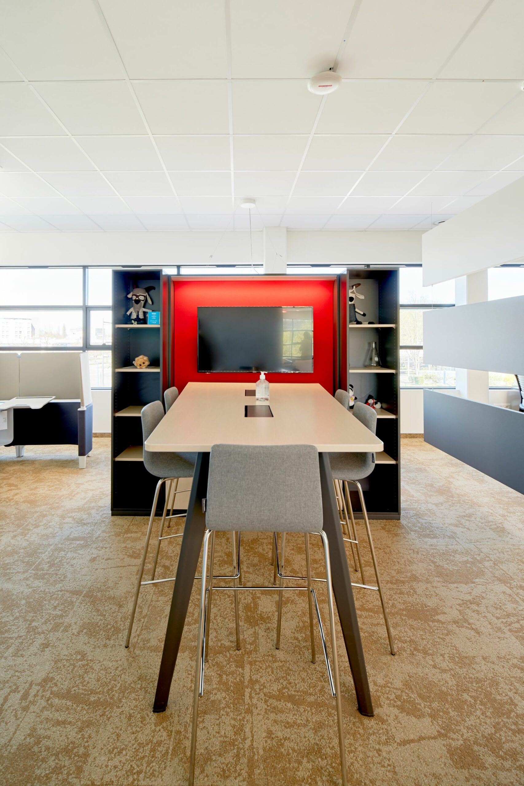 Tertia Solutions, spécialiste en mobilier de bureau professionnel - Espace de réunion informelle Alsachim
