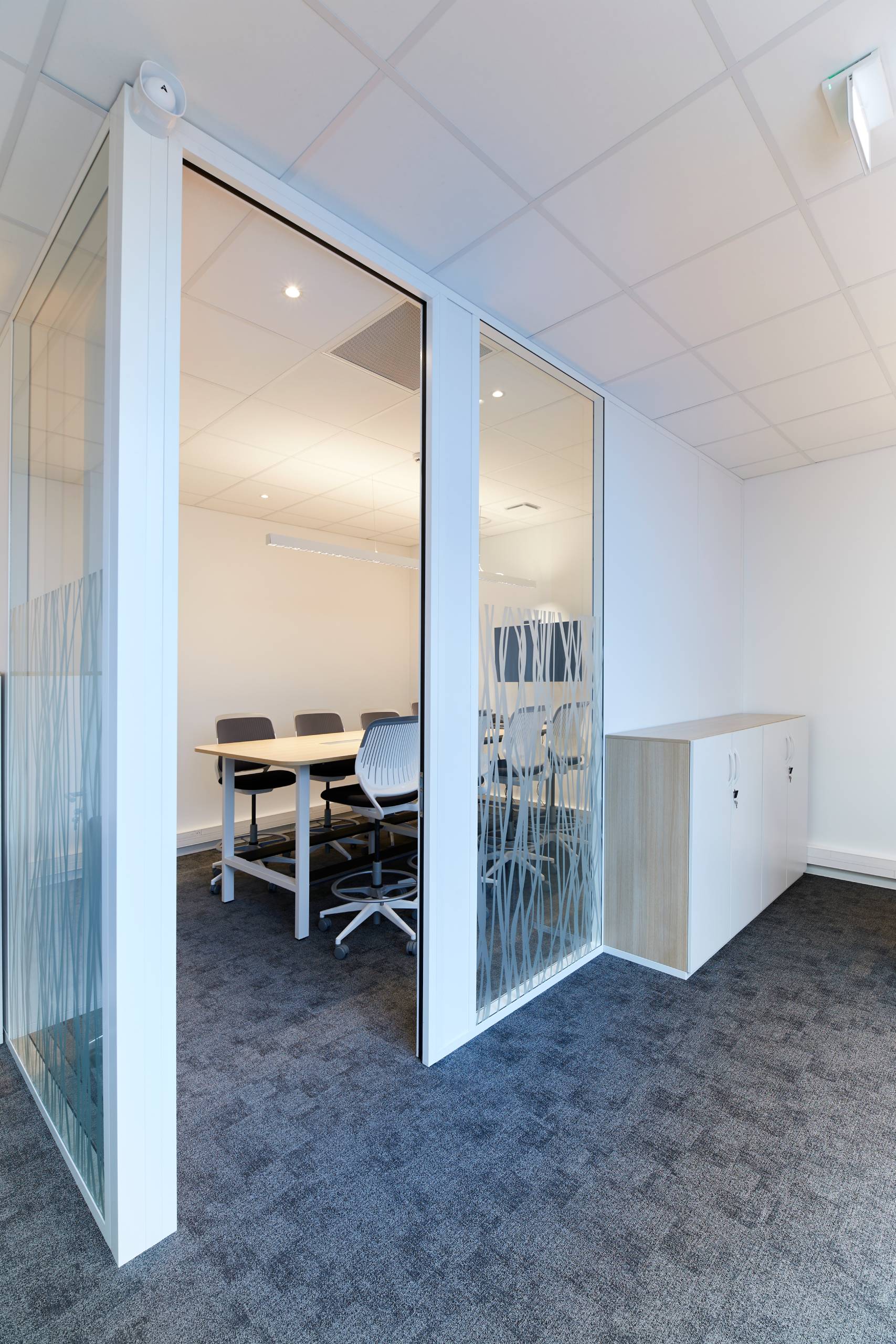Tertia Solutions, spécialiste en aménagement de bureau professionnel - Salle de reunion agence Mutest