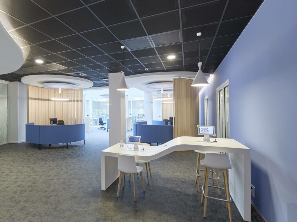 Tertia Solutions, spécialiste en aménagement de bureau professionnel - Espace accueil agence Mutest