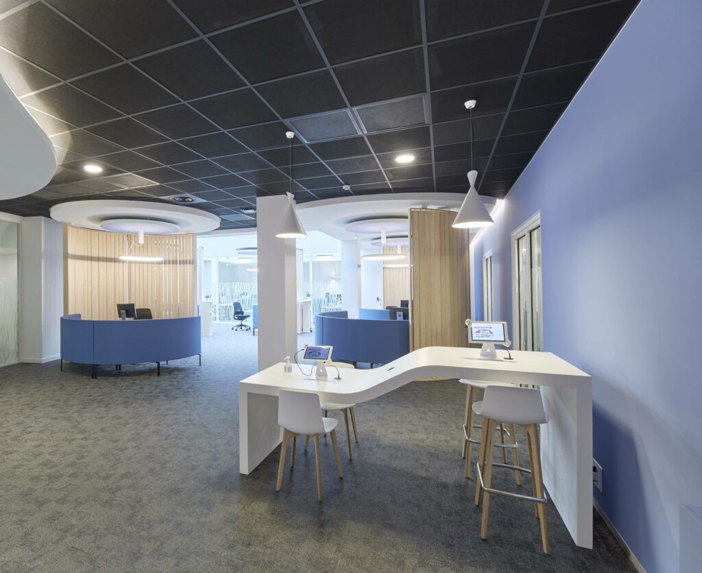 Tertia Solutions, spécialiste en aménagement de bureau professionnel - Espace accueil agence Mutest