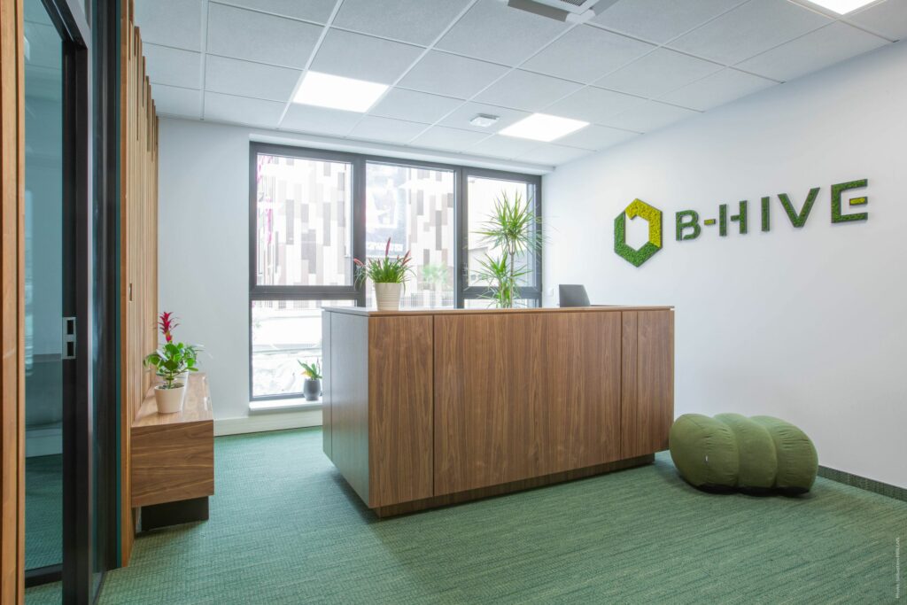 Tertia Solutions, spécialistes en mobilier professionnel - Borne d'accueil B-Hive