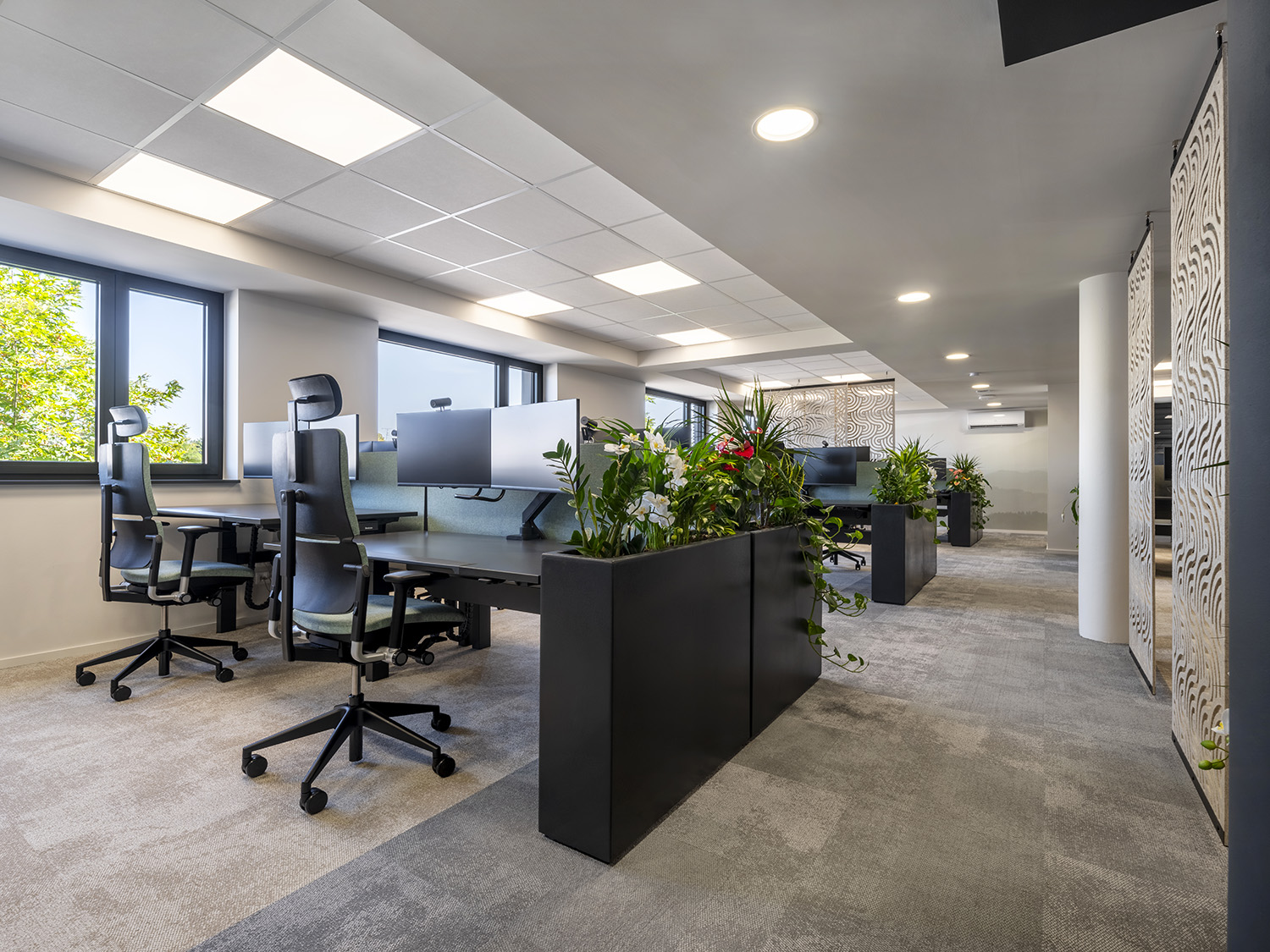 Tertia Solutions, spécialistes en aménagement de bureaux professionnels - Asahi Kasei open space et cloisons acoustiques