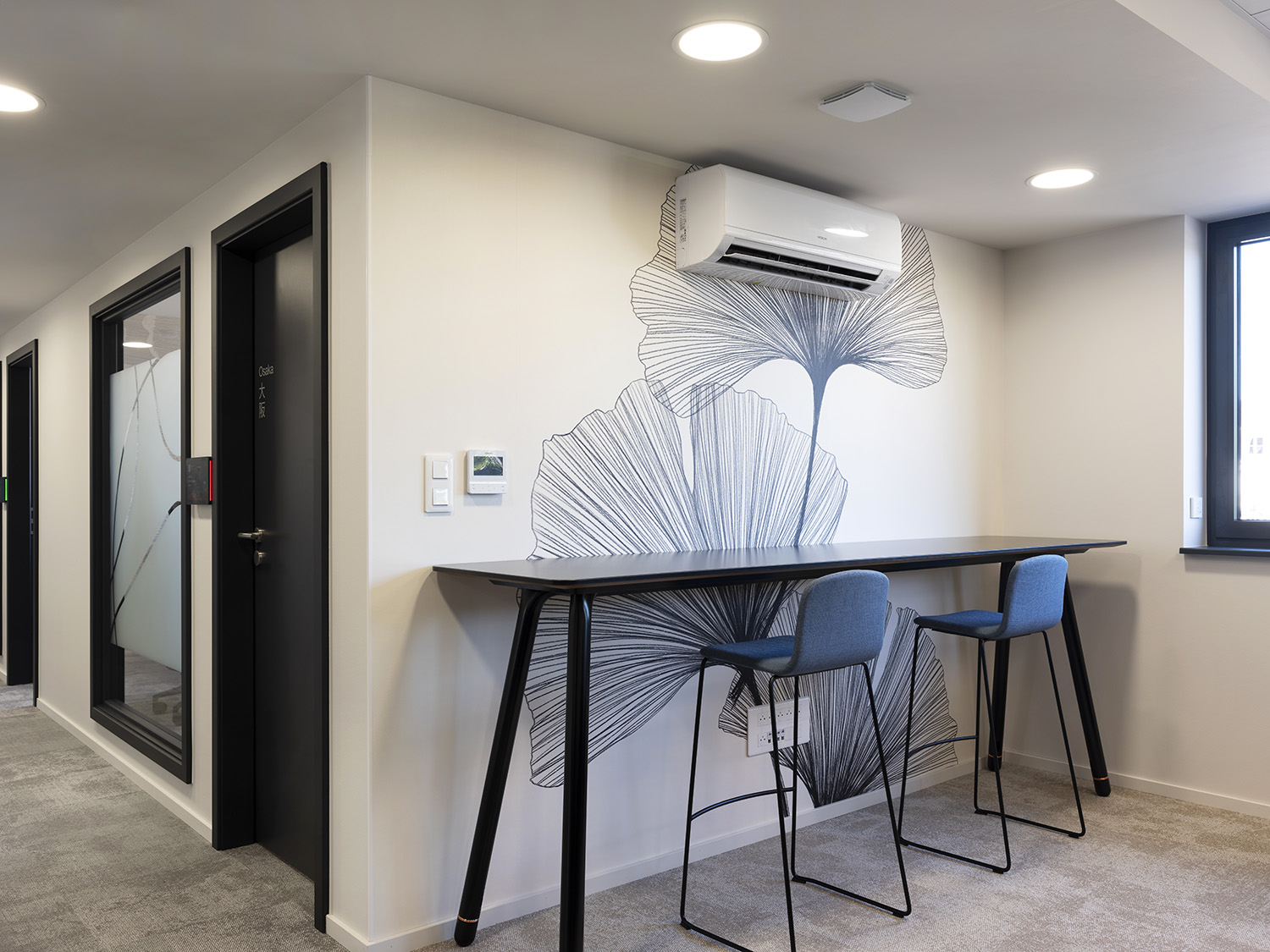Tertia Solutions, spécialistes en aménagement de bureaux professionnels - Asahi Kasei poste de passage