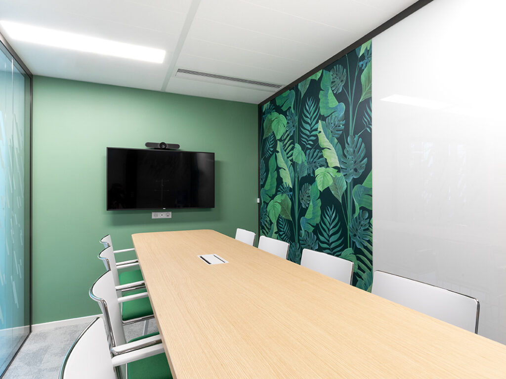 Tertia Solutions, spécialistes en aménagement de bureaux professionnels - Panneau écritoire blanc cloison amovible