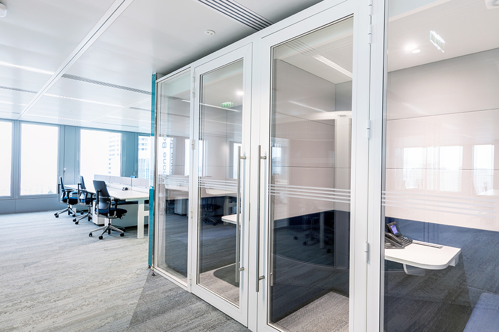 Tertia Solutions, spécialistes en aménagement de bureaux professionnels - Bloc porte longues poignées