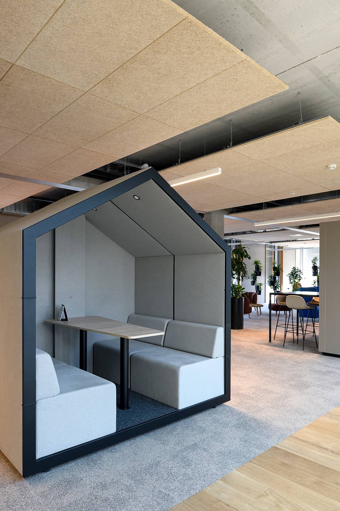 Tertia Solutions, expert en aménagement d'espaces de travail - Endress Hauser - Cabine de confidentialité
