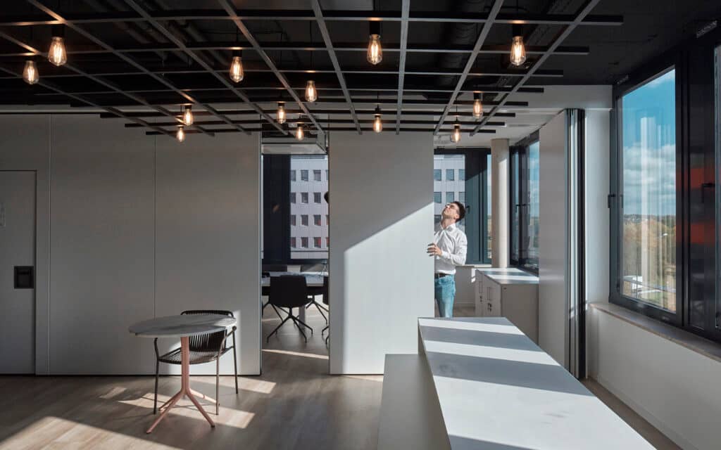Tertia Solutions, spécialistes en aménagement d'espaces de travail sur-mesure